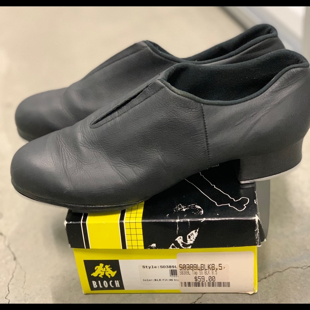 Tap shoes in size 8.5